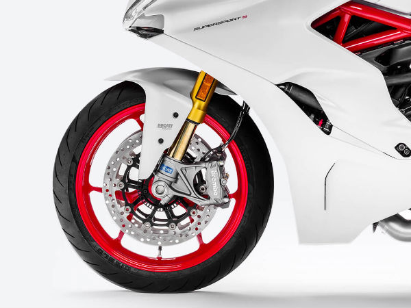 2016 Intermot Motorcycle Show: Ducati 939 SuperSport & SuperSport S Unveiled