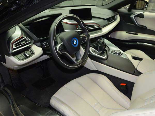 Bespoke Twilight Purple BMW i8 Is Absolutely Bonkers 