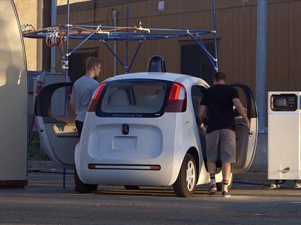 Google Car Logs An Impressive Miles-tone