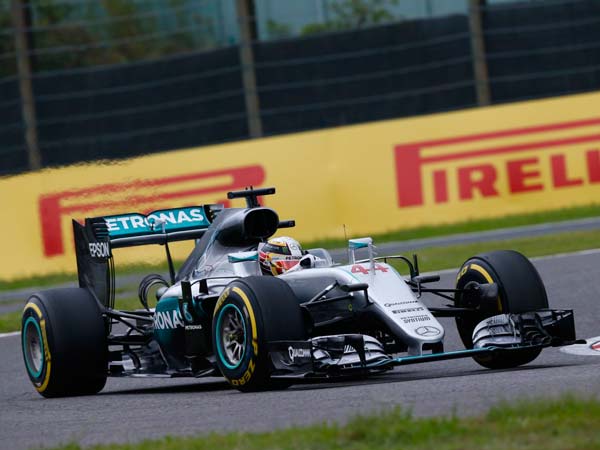Japanese Grand Prix — Nico Rosberg Takes Pole From Hamilton By A Whisker