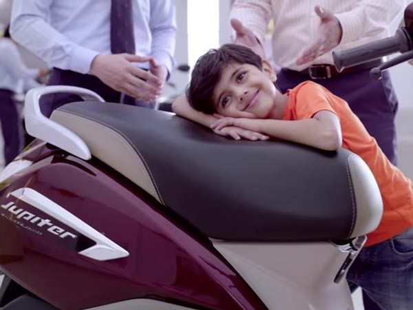 Bollywood Megastar Amitabh Bachchan Endorses TVS Jupiter