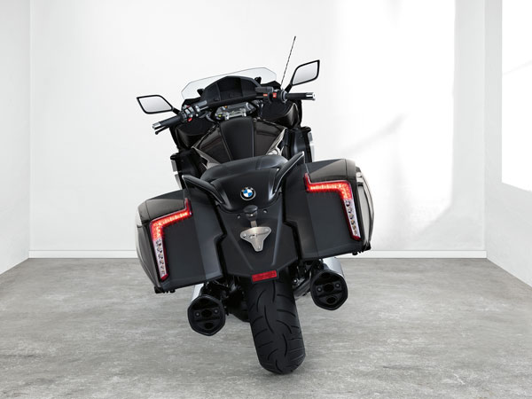 BMW K1600B Cruiser Motorcycle Showcased