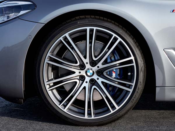 2017 BMW 5 Series Revealed; Specs And Pictures