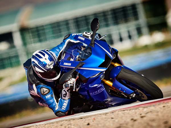 The Wait Is Finally Over — 2017 Yamaha R6 Unveiled