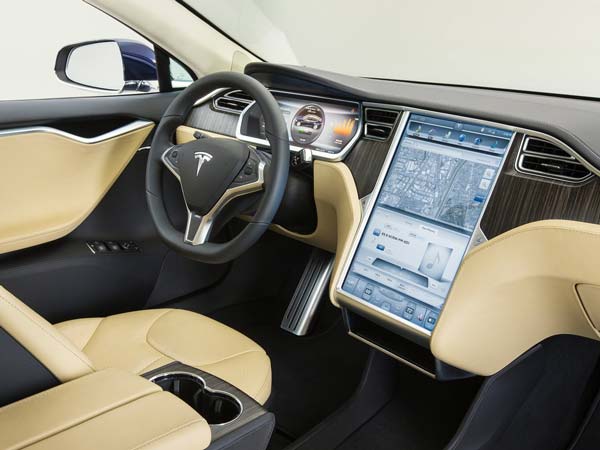 Tesla Drivers Warned About The Autopilot Usage In Germany