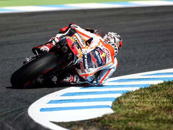 Rossi Steals Pole Position From Marquez At Motegi