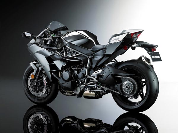 Kawasaki Reveals Pricing Of 2017 Ninja H2 Range 