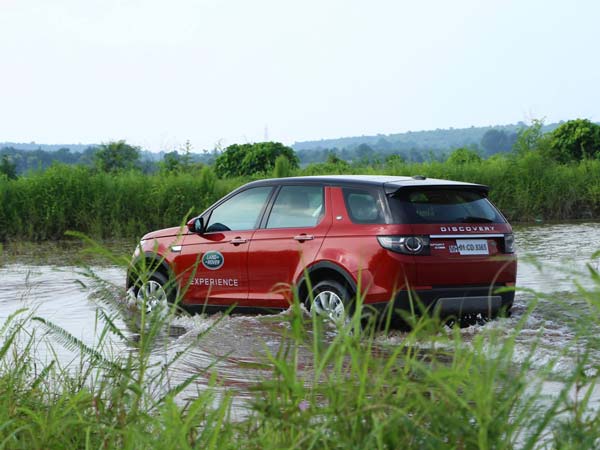 Land Rover Off-Road Drive Experience To Be Held In Kolkata