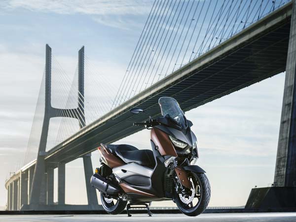 Yamaha Unveils X-300 Maxi Scooter