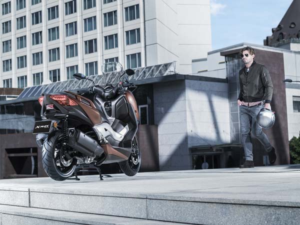 Yamaha Unveils X-300 Maxi Scooter