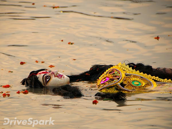 Exploring Kolkata On Durga Puja On A TVS Wego