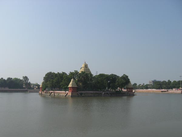 Madurai Prepares Itself For Diwali Celebrations — Bans Auto Rickshaws And Cars