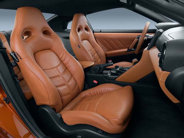 Nissan GT-R Launch Date Revealed 