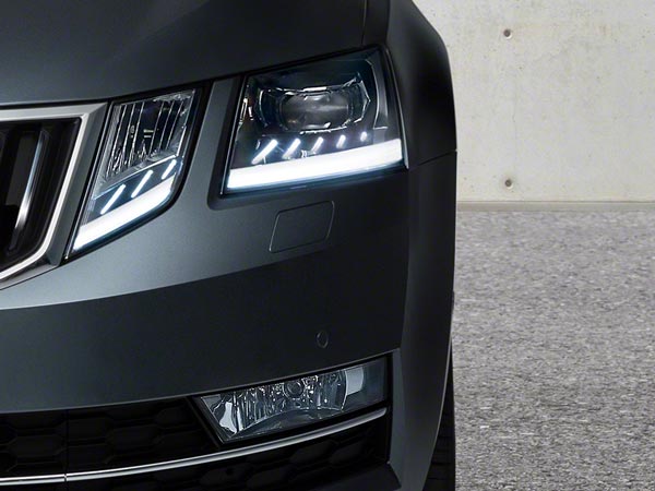 Skoda Octavia Facelift Revealed — New Top Form