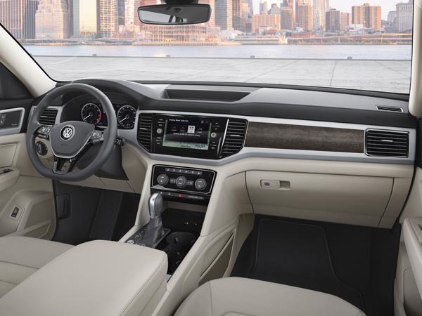 2018 Volkswagen Atlas Crossover Unveiled — Massive Is An Understatement!