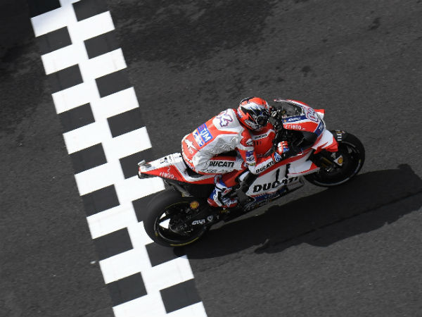 Ducati Steals Pole Position For 2016 Malaysian GP In Tricky Conditions
