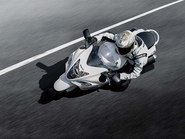 Deliveries Of Locally Assembled Suzuki Hayabusa MY 2017 Begins In India 