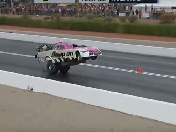 Watch An 8,000hp Car Pull Off A Perfect Wheelie Watch An 8,000hp Car Pull Off A Perfect Wheelie