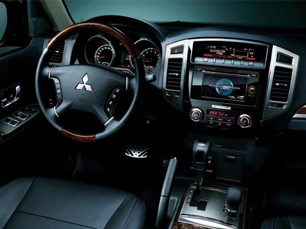 Mitsubishi Montero Launched In India