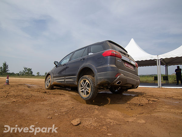 Tata Hexa Launch Date Confirmed By Dealer