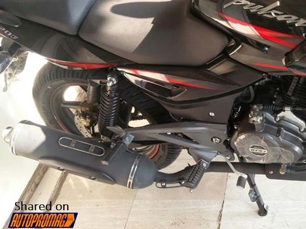 Spotted: 2017 Bajaj Pulsar 220F At A Dealership