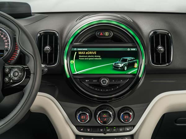 MINI Launches A Global Campaign For The New Countryman