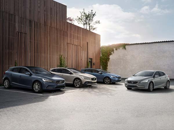 Volvo To Launch Updated Versions Of The V40 And V40 Cross Country — Here’s Complete Details