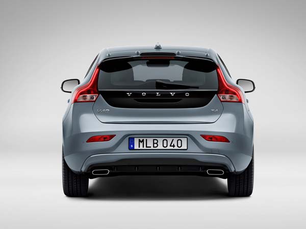 Volvo To Launch Updated Versions Of The V40 And V40 Cross Country — Here’s Complete Details