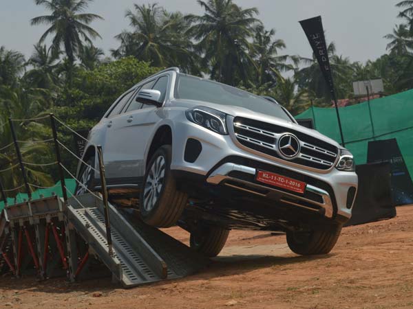 Mercedes Luxe Drive Organized On November 5, At Its 10th Destination