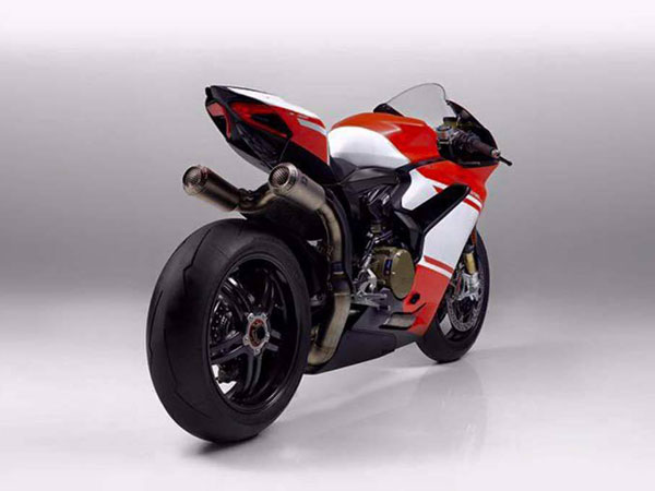 Ducati Unveils Its All-New 1299 Superleggera Prior To Official Debut