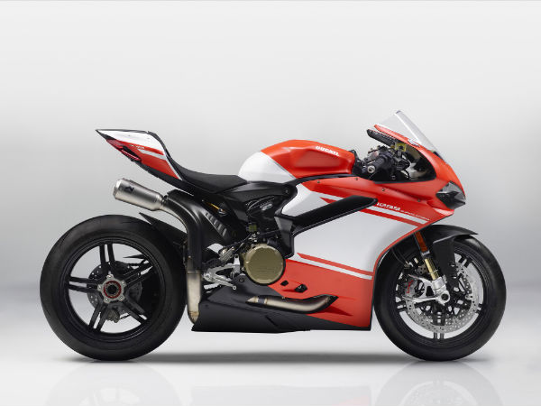 EICMA 2016: Ducati 1299 Superleggera Unveiled 