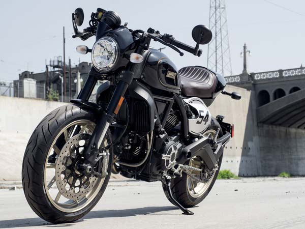 2016 EICMA Motorcycle Show: Ducati Desert Sled & Cafe Racer Revealed