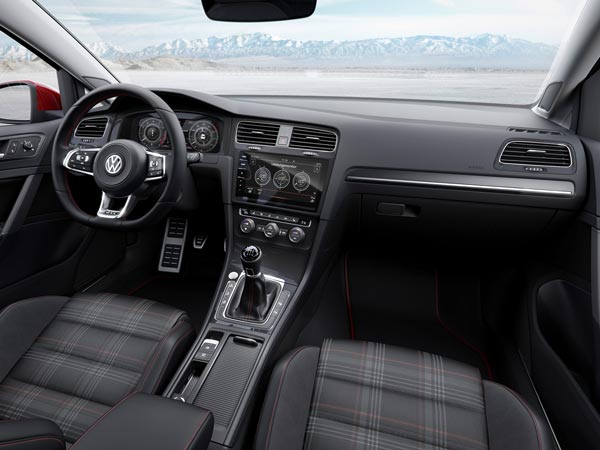 2017 Volkswagen Golf Revealed