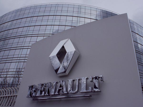 Renault Might Be Staring At A Probe Just Like Volkswagen Renault Might Be Staring At A Probe Just Like Volkswagen