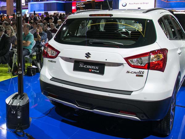 2017 Suzuki S-Cross Facelift Showcased At Sao Paulo Auto Show