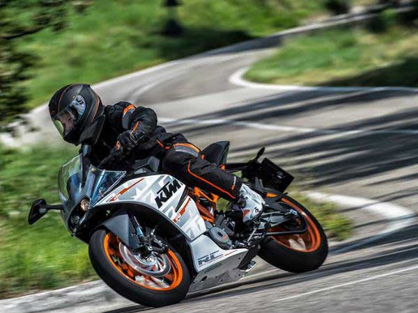 KTM RC 390 New vs Old — What Has Changed KTM RC 390 New vs Old — What Has Changed