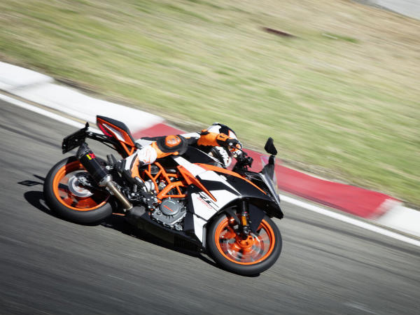 KTM RC 390 New vs Old — What Has Changed KTM RC 390 New vs Old — What Has Changed