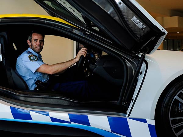 Sydney Police Choose ‘Hybrid Performance’ — Take Delivery Of New BMW i8 Police Car