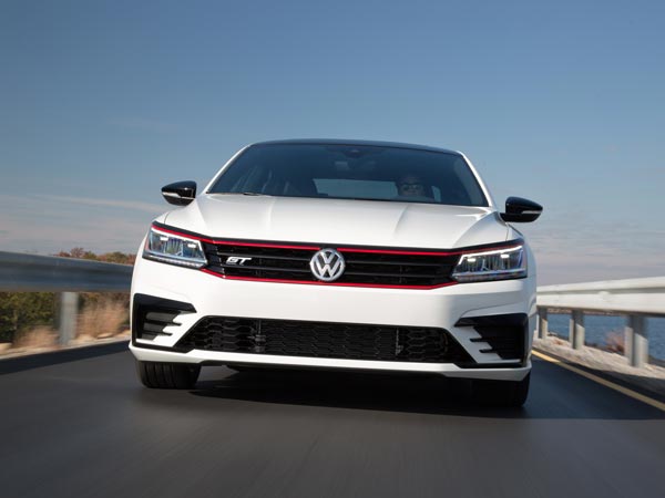 Volkswagen Unveils Passat GT Concept — Revving It With The VR6!