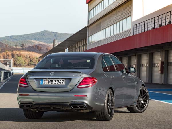 Los Angeles Auto Show 2016: Mercedes E63 S AMG Makes Public Debut