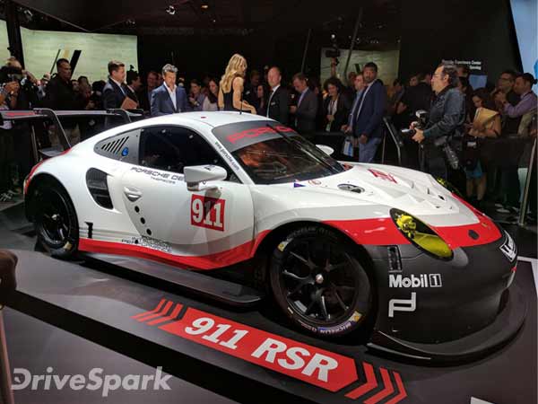 Los Angeles Auto Show 2016: Porsche Unveils 911 RSR Race Car