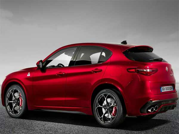 Alfa Romeo Stelvio SUV Unveiled At 2016 LA Auto Show