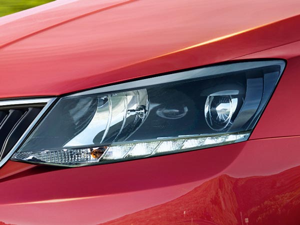 New Skoda Rapid vs Honda City — Battle For Supremacy! New Skoda Rapid vs Honda City — Battle For Supremacy!