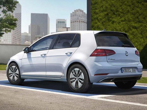 Los Angeles Auto Show 2016: Volkswagen e-Golf Revealed