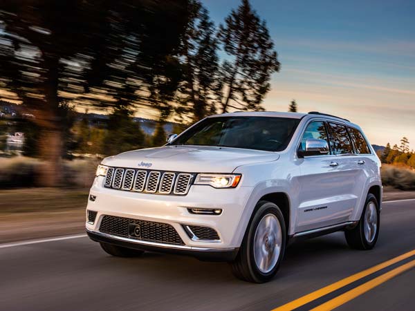 Fiat Chrysler Recalls Nearly 89,000 Cars Over Fuel Leaks & Problems With Windshield Wipers