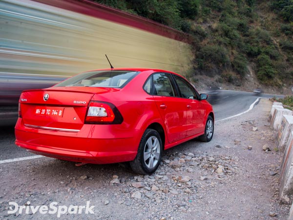 2017 Skoda Rapid Review: Here’s An Expert Opinion On The Facelifted Skoda Rapid 2017 Skoda Rapid Review: Here’s An Expert Opinion On The Facelifted Skoda Rapid