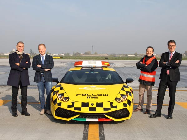 Lamborghini Huracan Is The Follow Me Vehicle For Airplanes At Bologna Airport