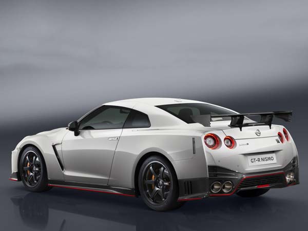 Got A New Nissan GT-R? Why Don't You Take Nissan’s Offer To Drive On The Track?