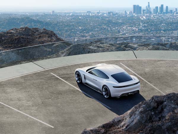 Porsche Not Considering Autonomous Sports Cars; Could Use Self Driving Tech As Driving Aids
