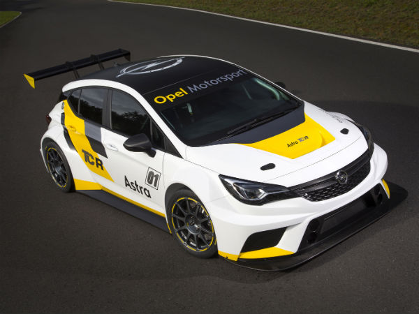 Vauxhall To Make British Touring Car Championship Comeback
